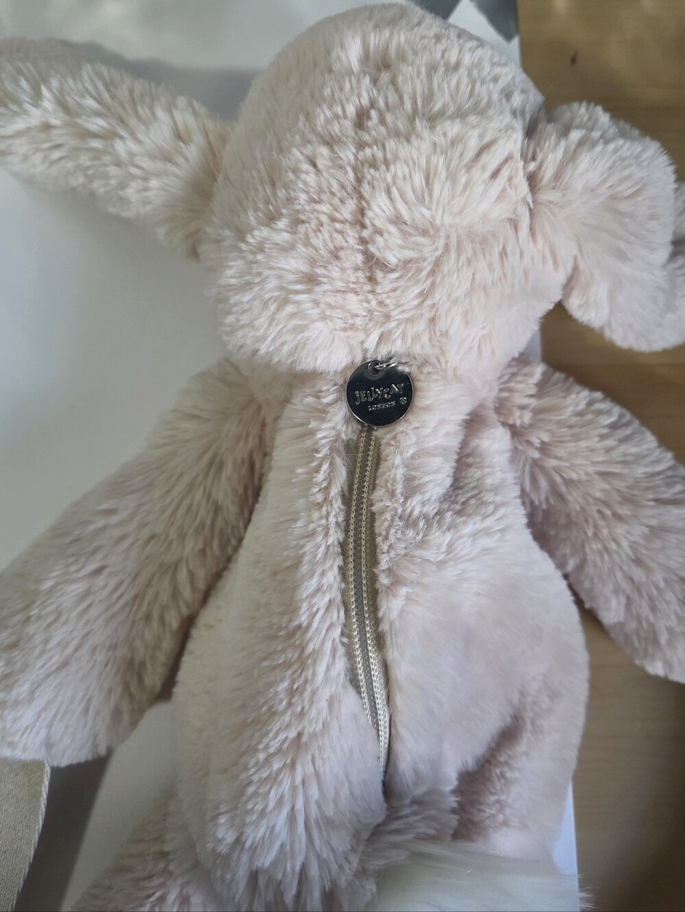 Jellycat Backpack – Smudge Rabbit - Picture 4 of 14